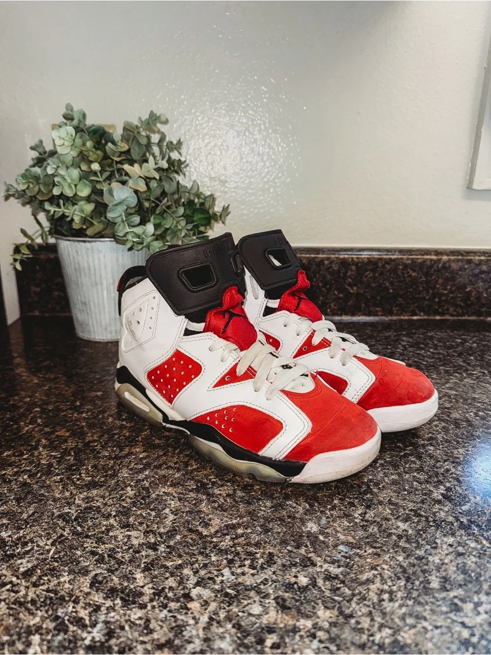 Air Jordan 6 Retro Carmine 2021 GS Youth Size 4.5Y Red White Nike